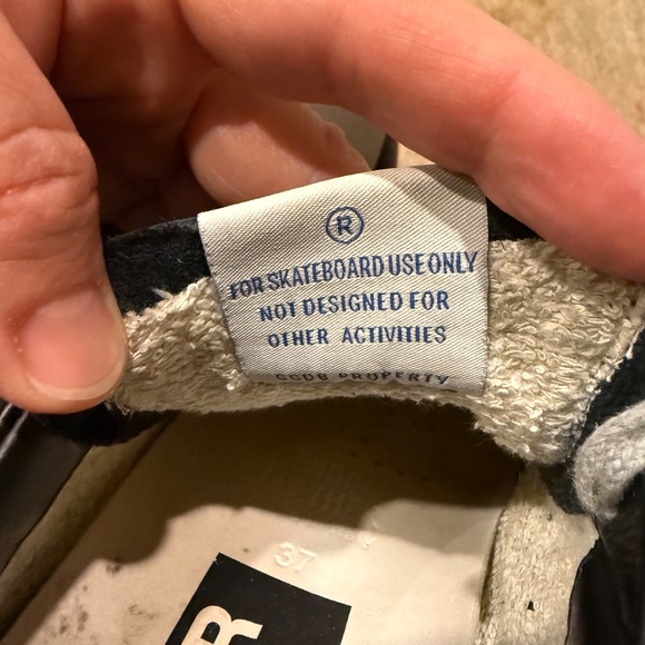 Golden Goose Hi Star Black with Gold Star - Picture 7 of 7